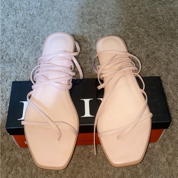 Women’s flat tie up sandals - Picture 2 of 4